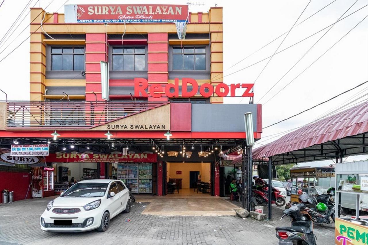 Reddoorz Syariah @ Jalan Setiabudi Medan 3 Екстериор снимка