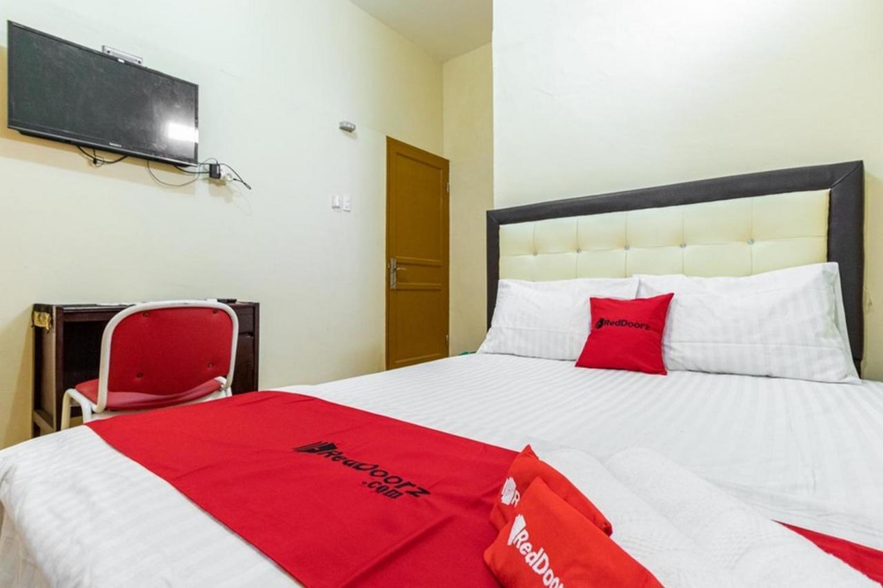 Reddoorz Syariah @ Jalan Setiabudi Medan 3 Екстериор снимка